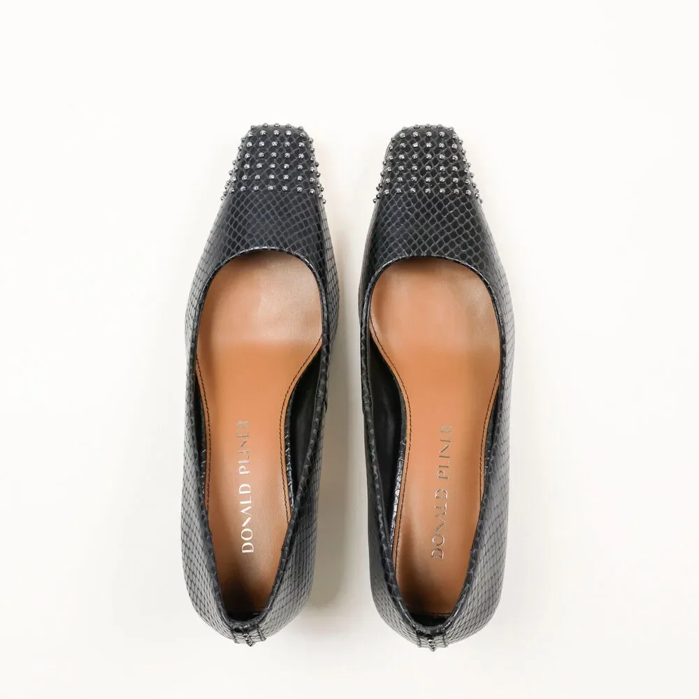 Donald Pliner Women Studded Snake Embossed Kitten Heel Pumps Black Size 6